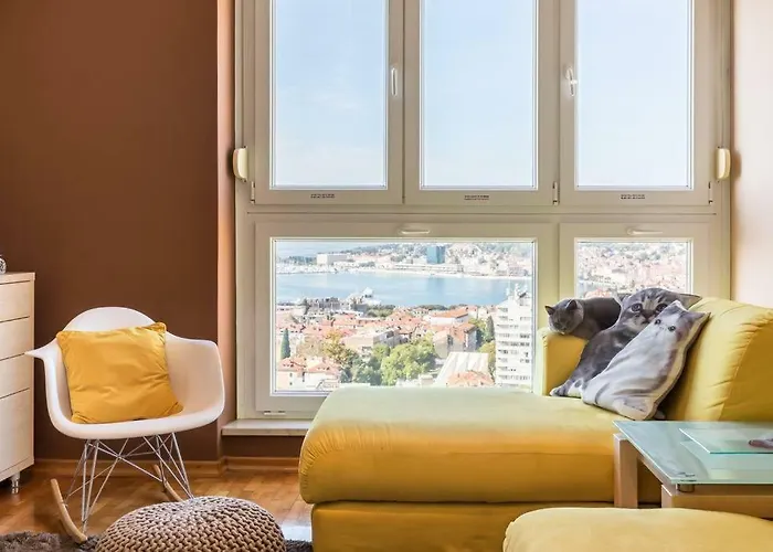 Penthouse Ema アパート *