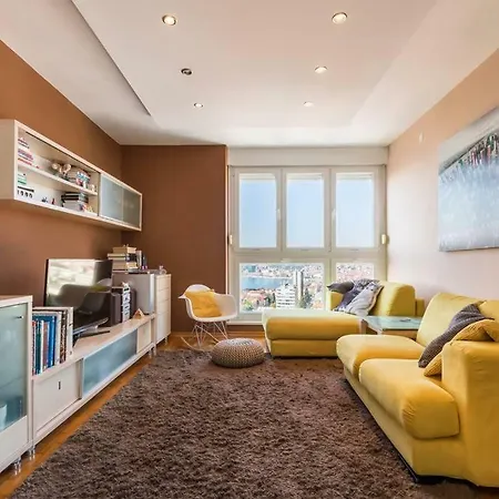 Penthouse Ema
